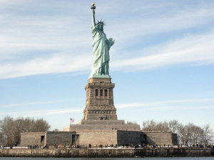 Patung Liberty Tutup Selama Setahun item-thumbnail