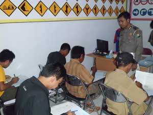 Satlantas Polres Probolinggo Tingkatkan Mutu Pelayanan item-thumbnail