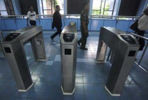 Pelayanan Tiket Elektronik KRL Belum Siap item-thumbnail