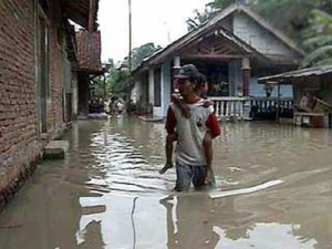 Desa di Sidareja Tergenang Banjir item-thumbnail