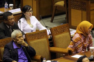 Tersangka Angelina Masih Dipercaya Mengurus Negara item-thumbnail