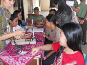 Dandim 0725/Sragen Canangkan KB Kes Bhakti TNI item-thumbnail