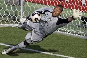 Kiper Merangkap Kapten Sekaligus Pengawas Pertandingan item-thumbnail