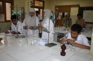 SMTI Utamakan Pembinaan Karakter item-thumbnail