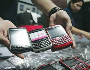 Barang Ilegal Banyak Beredar di Batam item-thumbnail