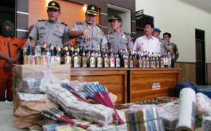 Miras Berbagai Merek Disita Polres Kebumen item-thumbnail