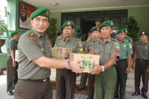 Prajurit Korem 051/Wkt Memperingati Nuzulul Qur’an item-thumbnail