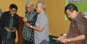 Resensi Buku Pesona Tetangga – Kesiapan Menghadapi Komunitas ASEAN 2015 item-thumbnail