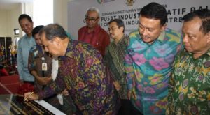 Menperin, Menkeu dan BI akan Duduk Bersama Bahas Pembiayaan Industri Kreatif item-thumbnail