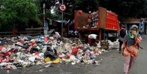 Sampah Berserakan, Dinas Kebersihan DKI Keluhkan Kurangnya Lokasi Penimbunan item-thumbnail