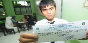Demi Masuk Sekolah Negeri SKHUN Digandakan item-thumbnail