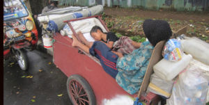 Manusia Gerobak Beroperasi Malam Hari item-thumbnail