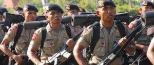 Polisi Gelar Latihan Pengendalian Massa item-thumbnail