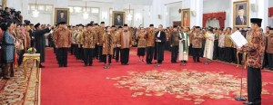Enam Bulan tidak Berprestasi Menteri di-Reshuffle Saja item-thumbnail