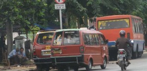 Angkutan Umum di Pondok Gede, Bekasi Tetap Beroperasi item-thumbnail