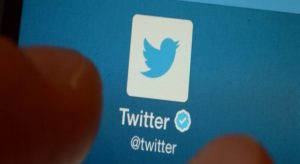 S&P: Hutang Twitter Mendapat Status Buruk item-thumbnail
