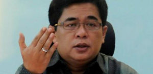Fraksi Golkar Versi Ical Minta Pimpinan DPR Tak Tanggapi Surat Kubu Agung item-thumbnail