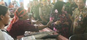Pedagang Ikan Menempati Kios Baru item-thumbnail