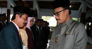 Bupati Kebumen: Jaga Citra Baik PNS dan Tingkatkan Kinerja item-thumbnail