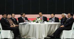 DPR Undang Jokowi Bahas Revisi UU Pilkada item-thumbnail