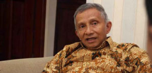 Mencegah Penderitaan Rakyat, Amien Rais Desak Jokowi Percepat Reshuffle item-thumbnail