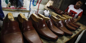 Pemerintah Susun Sanksi untuk Kementerian dan BUMN Tak Pakai Produk dalam Negeri item-thumbnail