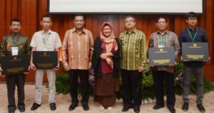 Menperin: IKM Produk Kreatif Pacu “Branding” Desa item-thumbnail