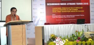 Kemenperin Dorong IKM Tekstil Manfaatkan Gambir Jadi Pewarna Alami item-thumbnail