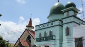 Petani Muslim Pakistan Menabung untuk Bangun Gereja Tetangga item-thumbnail