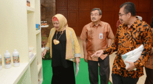 Kemenperin Kembangkan Desa Industri Mandiri di Berbagai Daerah item-thumbnail
