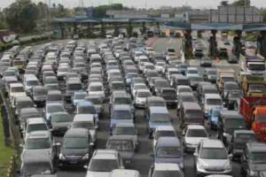 Dirjen Hubdar Jaminkan Gajinya untuk Bayar Tol Para Pemudik item-thumbnail