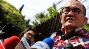 Ruhut: Ahok-Djarot Bukan Koruptor item-thumbnail