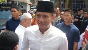 Sebagian Besar Warga tidak Yakin Agus-Sylvi Tepati Janji-janjinya item-thumbnail