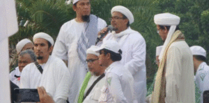Rizieq Menista Kristen, 100 Advokat Siap Bela Rizieq item-thumbnail
