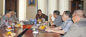 Berbisnis dengan Memanfaatkan Teknologi Digital item-thumbnail
