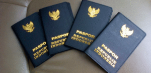 Dibatalkan Syarat Tabungan Rp 25 Juta Bagi Pemohon Paspor item-thumbnail
