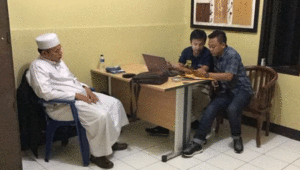 Polisi Usut Penyandang Dana yang Digunakan Sekjen FUI item-thumbnail