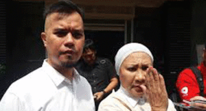 Menghina Presiden, Ahmad Dhani Terancam Hukuman 18 Bulan Penjara item-thumbnail