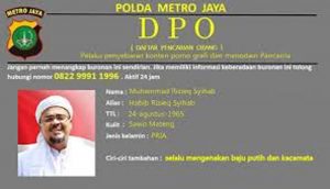 Buronan Rizieq Diharapkan MUI Patuhi Hukum item-thumbnail