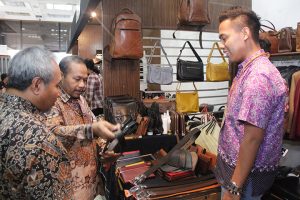 Investasi Industri Produk Kulit dan Alas Kaki Tembus Rp7,6 Triliun item-thumbnail