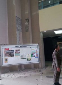 Dampak Gempa 6,4 SR di Depok item-thumbnail