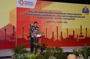 Pendidikan Vokasi Industri Wujud Implementasi Revolusi Mental item-thumbnail