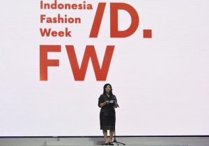 Perluas Pasar Industri Fesyen Dalam Negeri Lewat Indonesia Fashion Week 2018 item-thumbnail