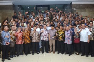 Industri Komitmen Serap Garam Petani 1,43 Juta Ton Tahun Ini item-thumbnail