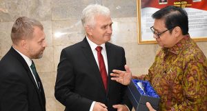RI-Ceko Incar Peningkatan Investasi dan Ekspor di Sektor Industri item-thumbnail