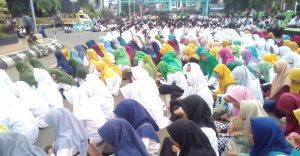 Santri se-Kabupaten Kudus Protes Puisi Fadli Zon item-thumbnail