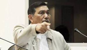 Luhut: “Saya Minta Pak Gubernur Tegas Benahi Danau Toba” item-thumbnail