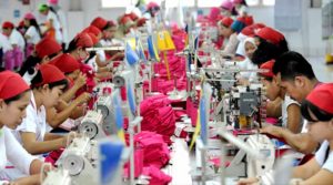 Jokowi; Pertumbuhan Pangsa Pasar Tekstil Nasional Jalan di Tempat item-thumbnail