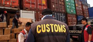 Jokowi: Jangan Persulit Impor Bahan Baku Alkes item-thumbnail