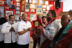 Bupati Taput Terima Kunjungan Anggota DPRD Sumut IX item-thumbnail